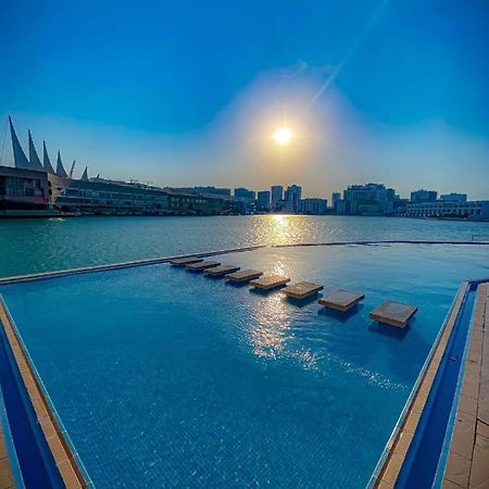 Sea Loft Villas Manama Exteriör bild