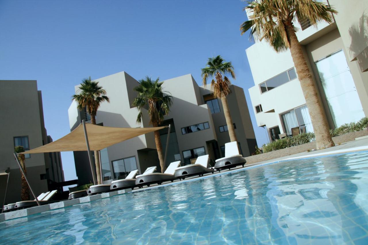 Sea Loft Villas Manama Exteriör bild