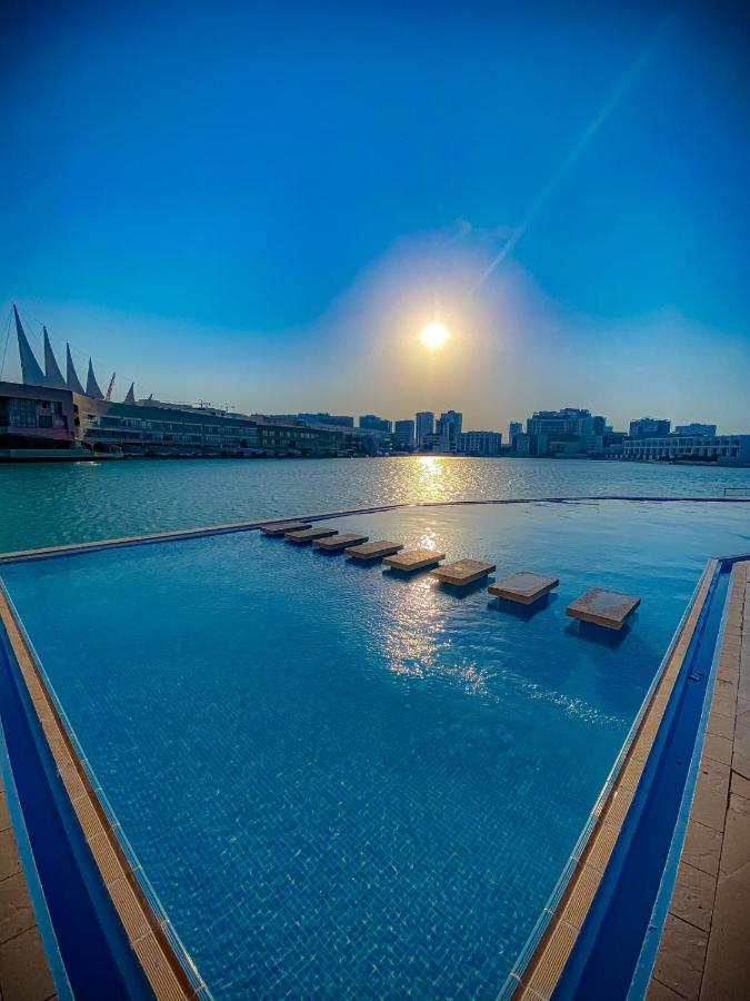 Sea Loft Villas Manama Exteriör bild