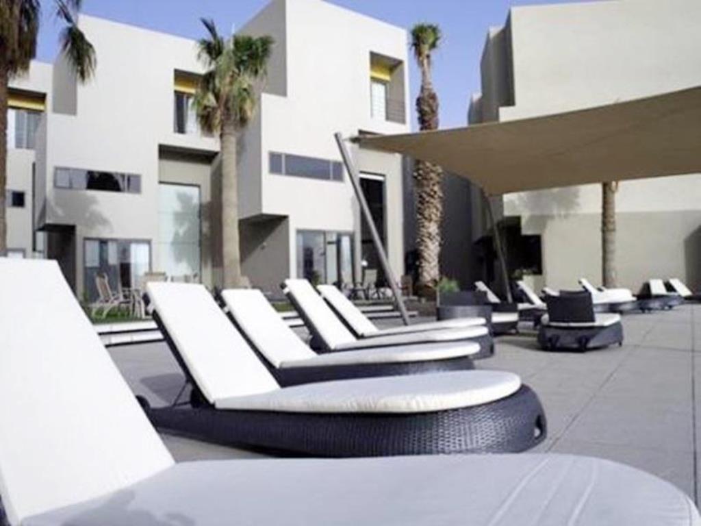 Sea Loft Villas Manama Exteriör bild