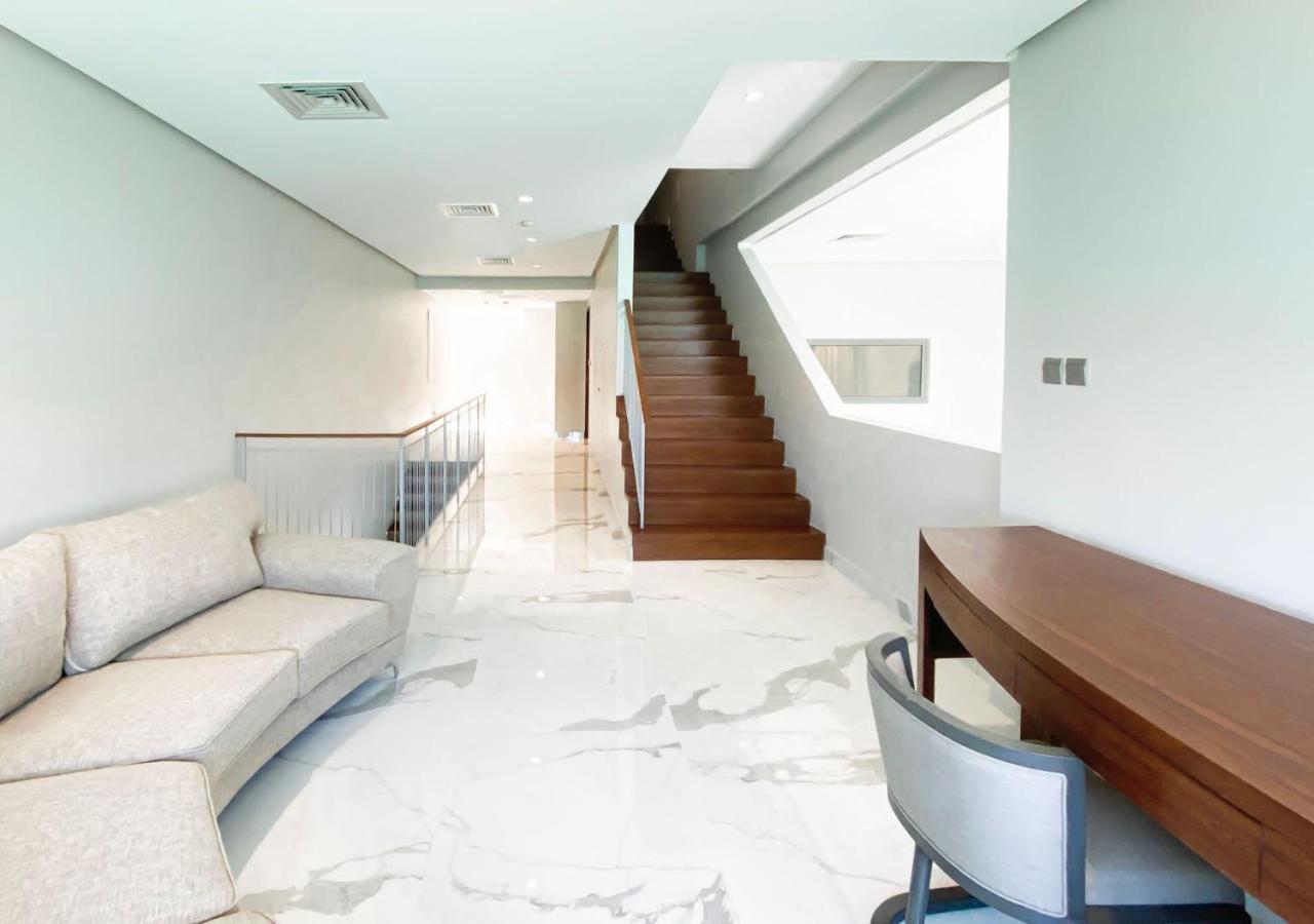 Sea Loft Villas Manama Exteriör bild
